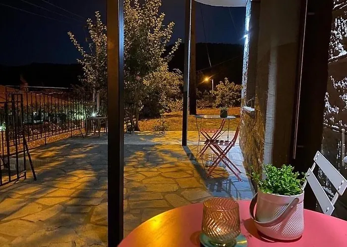 Nyaraló χαρουλα Pávliani