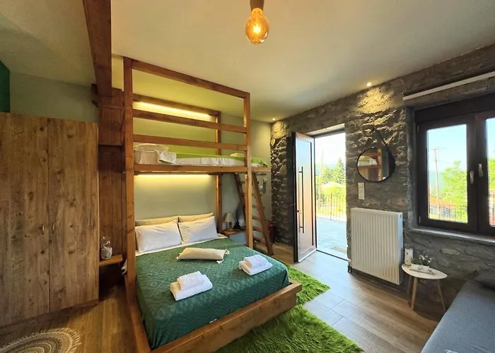 χαρουλα Nyaraló *